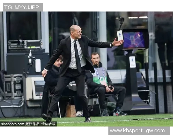 卡佩罗表达对法布雷加斯的喜爱并称赞巴尔泰萨吉的潜力